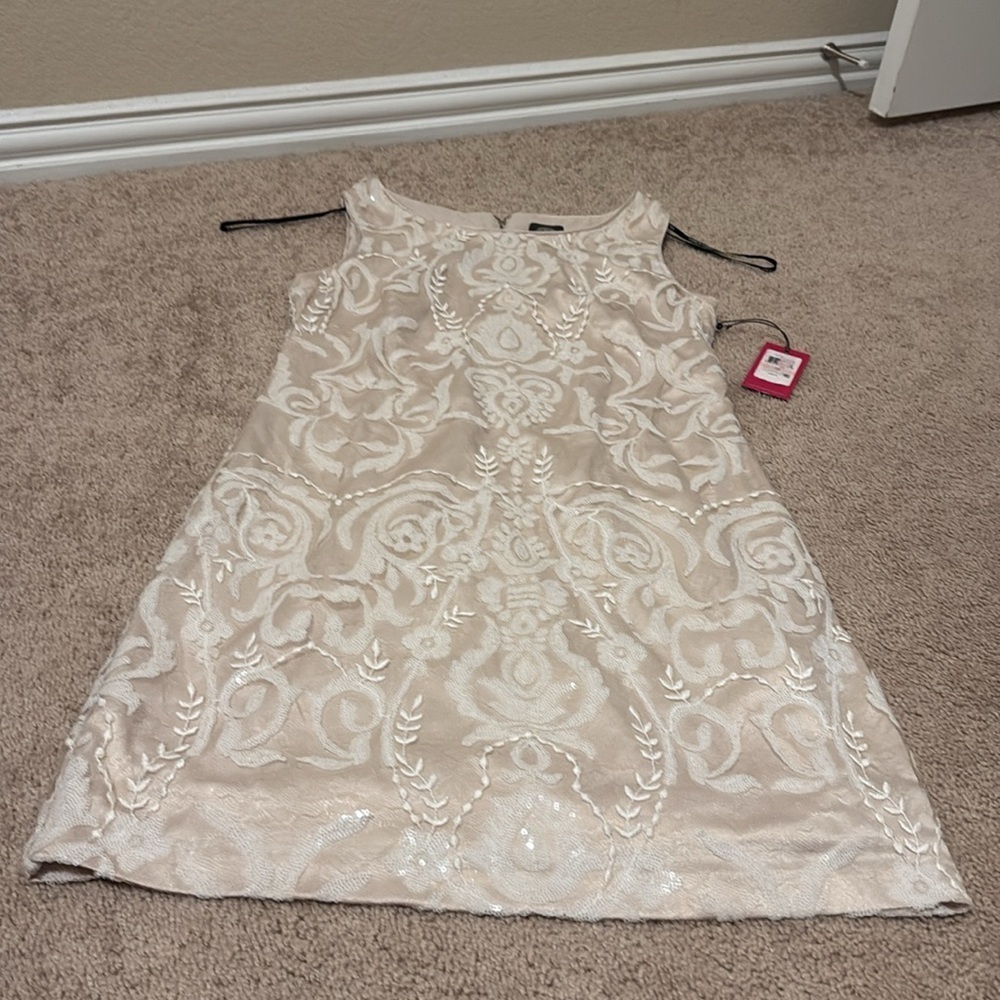 Vince Camuto Cream Ruched Sheath Mini Dress - Picture 7 of 12